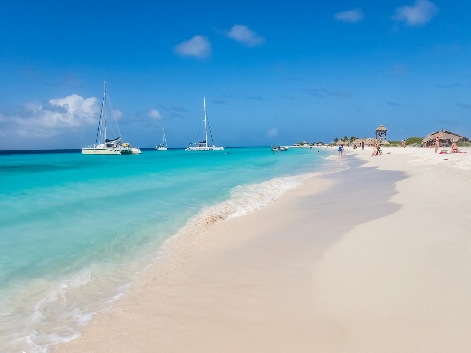 White beach and bright blue water at Klein Curaçao