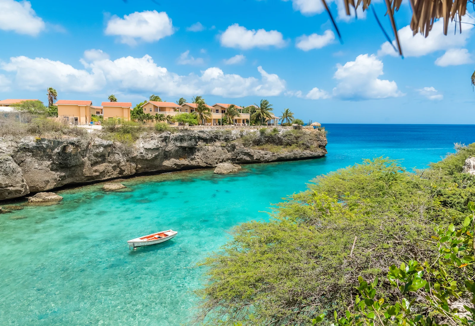 Rocky cove and turquoise water at Playa Lagun
